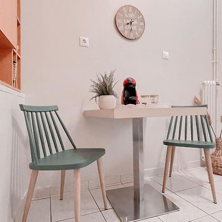 Cute 1Br Apt With Balcony In The Heart Of The City Atina Dış mekan fotoğraf