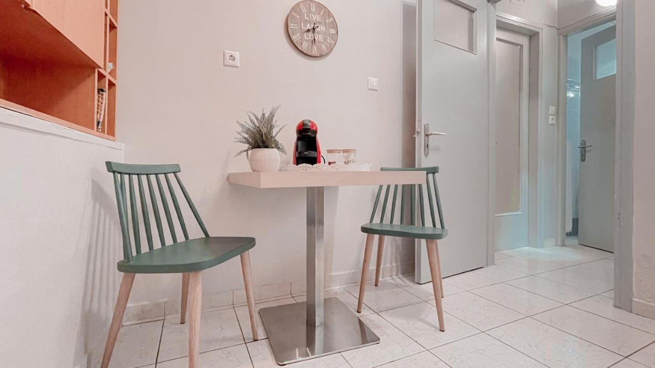 Cute 1Br Apt With Balcony In The Heart Of The City Atina Dış mekan fotoğraf
